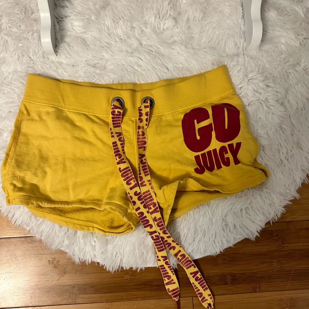 2K JUICY COUTURE yellow cotton shorts